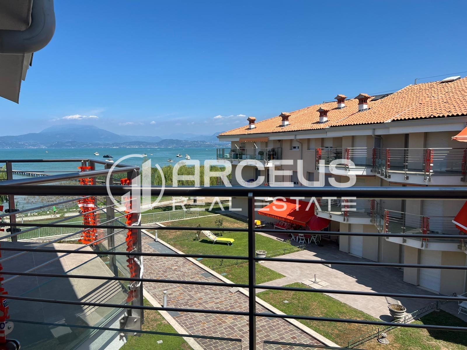 Bilocale con vista Lago - Mq. 71